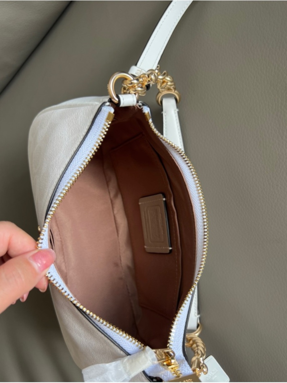 Coach Teri Shoulder Bag In Signature Canvas CA548 - Picture 5 of 11